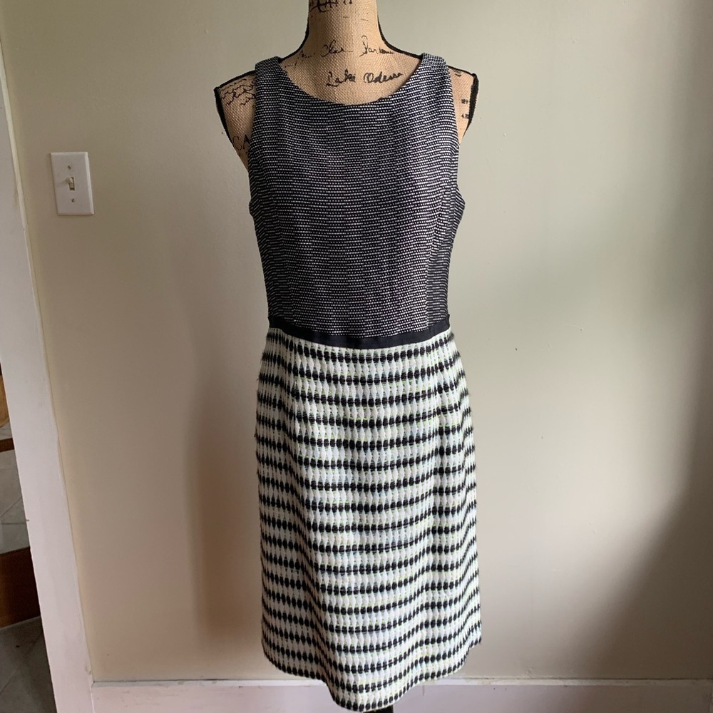 Muse colorblock white green black sheath dress